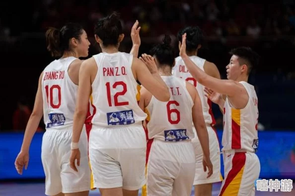 高中女篮比赛盛轮轩盛宴:激情四溢的赛场,年轻球员们展现出卓越技艺与团队精神,引发观众热烈欢呼 高中女篮比赛盛轮轩盛宴:激情四溢的赛场,年轻球员们展现出卓越技艺与团队精神,引发观众热烈欢呼