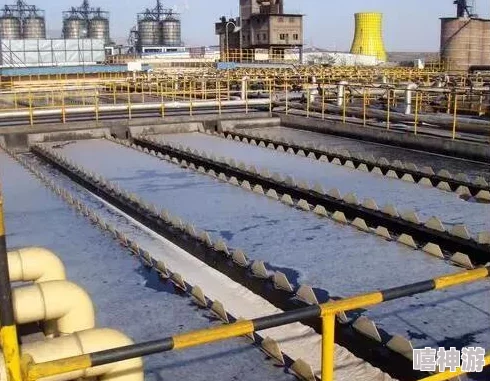 钢钢钢钢钢钢钢好多水免费污，揭示了现代社会中水资源的浪费与污染问题，引发公众对环保的关注与思考