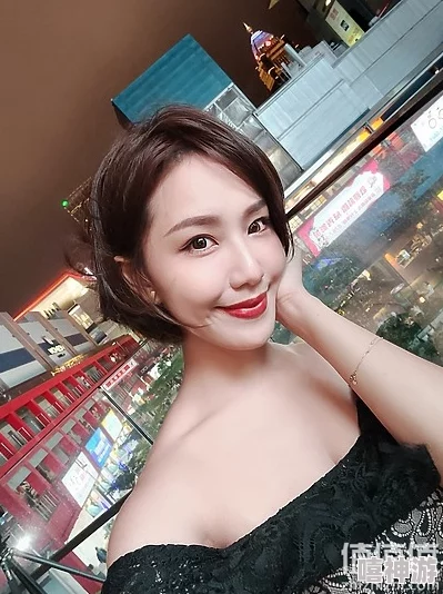 9l视频自拍九色9l视频：多元色彩与个人创造力的完美结合