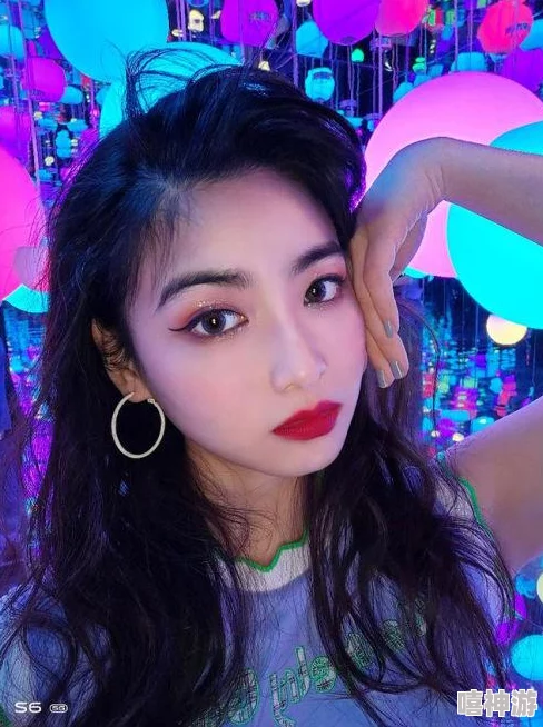 9l视频自拍九色9l视频：多元色彩与个人创造力的完美结合