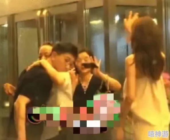 91在线吃瓜：明星恋情曝光，网友热议分手原因及未来发展