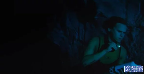 黑暗猎奇吃瓜：揭开神秘事件背后的真相，探寻隐藏在阴影中的故事与秘密