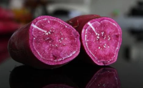 王者荣耀镜白色液体最新进展：玩家反馈与游戏平衡调整引发热议，社区讨论不断升温