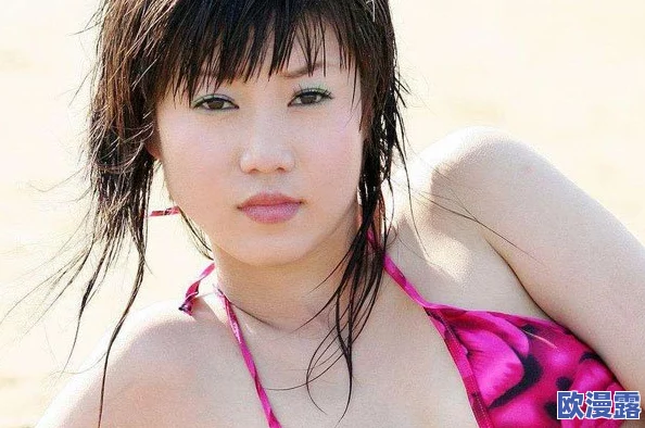 汤芳裸奔引发轩然大波，粉丝震惊直呼不可思议，网络热议不断！