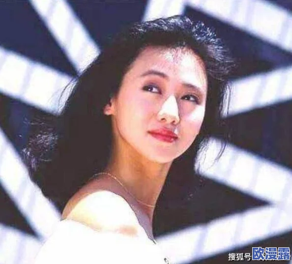 三级片艳母＂曝光惊人内幕，昔日荧幕女神如今竟然身陷不堪丑闻，网友震惊不已！