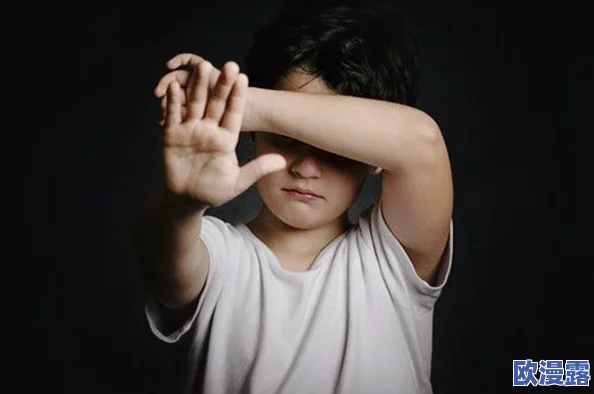 少妇特殊按摩高潮惨叫无码，指的是一种成人内容的影片或作品，其中包含了对成年女性在特定按摩过程中所产生的强烈生理反应和情感表达