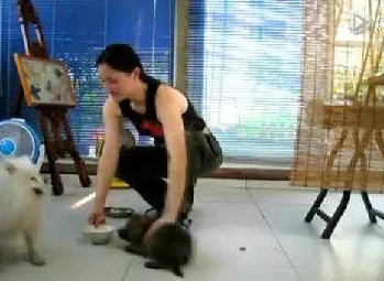 班花裸身将两腿扒开让全班吃,震惊全国校园,难以想象的事件引发热议! 班花裸身将两腿扒开让全班吃,震惊全国校园,难以想象的事件引发热议!