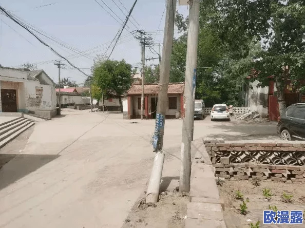 坤坤戳桃子留牛奶＂引发网友热议，背后隐藏的秘密竟是这样，让人震惊不已！