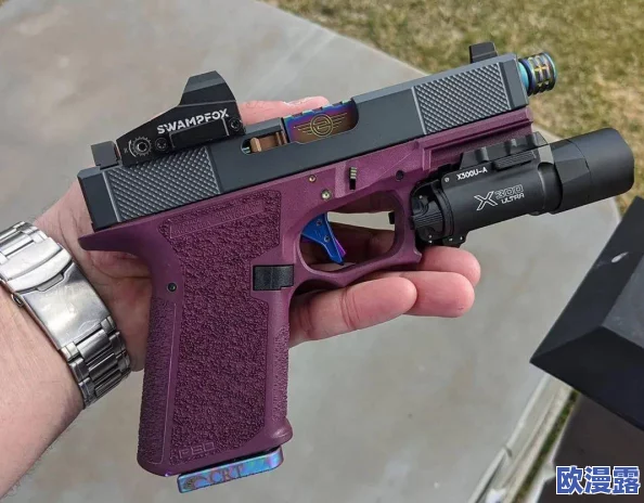 《暗区突围》全新服装【台风-防卫者】与【竞技风潮】枪械涂装强势登场！