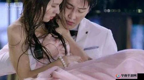 男生女生一起相嗟嗟嗟30免费观看电视剧名字主演李文龙，传闻他与女主角私下关系暧昧，引发网友热议！