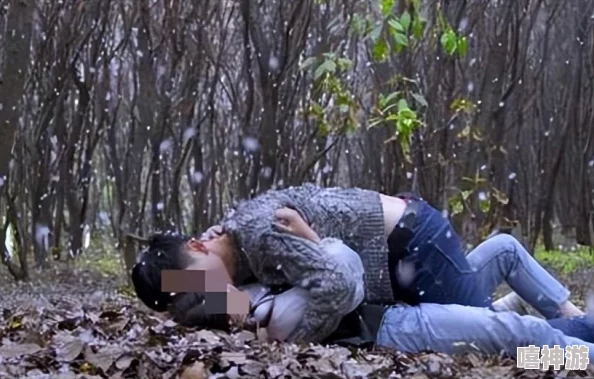 69XX勾搭老头野战直播,探讨其背后的社会现象与相关法律风险分析 69XX勾搭老头野战直播,探讨其背后的社会现象与相关法律风险分析