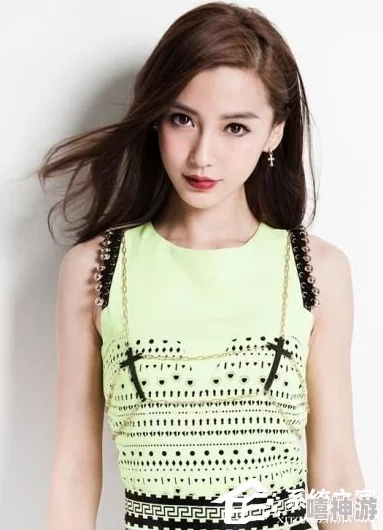 白嫩白嫩lBBBwBBw:明星私生活曝光,竟然与神秘富豪秘密约会,引发网友热议! 白嫩白嫩lBBBwBBw:明星私生活曝光,竟然与神秘富豪秘密约会,引发网友热议!