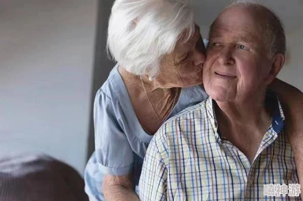 老太婆的肉欲性事:探讨老年女性的性欲与社会观念的冲突与影响 老太婆的肉欲性事:探讨老年女性的性欲与社会观念的冲突与影响