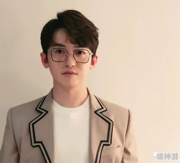 胡桃部下＂曝光！内幕揭秘：原来他们竟然是同学关系，细节曝光惊呆众人