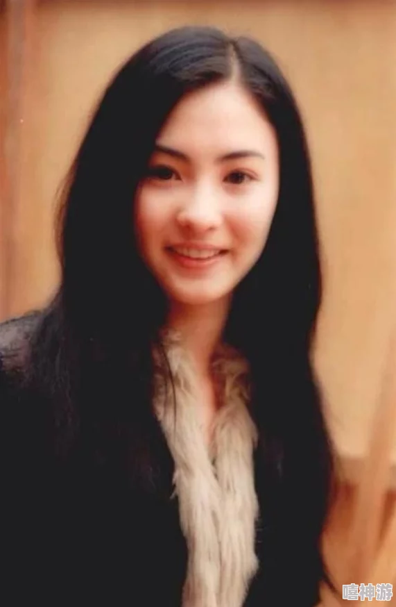 色www亚洲国产张柏芝，网友热议：她的魅力与风格为何总能引发如此多的关注和讨论？