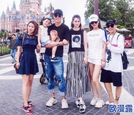 51最新吃瓜爆料：某明星被曝与经纪人绯闻，现场疑似亲密合影引发网友猜测