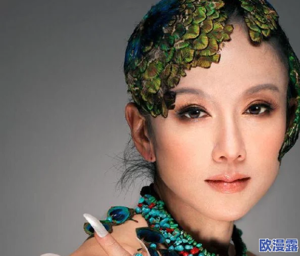 放大费里尼多娜泰拉：网友热议其艺术风格与社会影响，认为其作品深刻反映了当代人类情感与困境