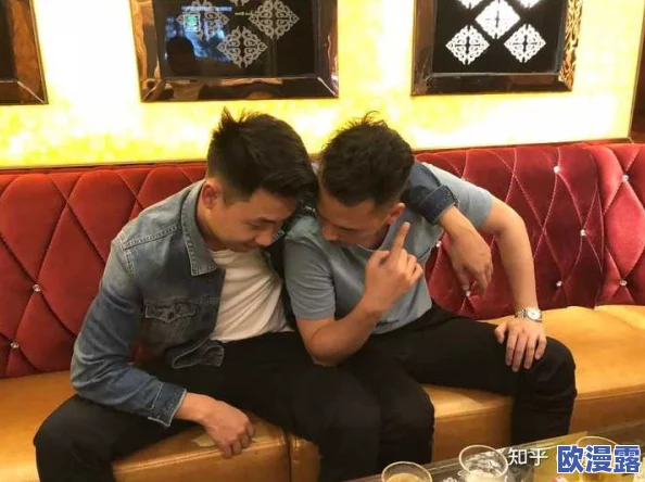 男同被猛男房东cao到哭Gay，情感纠葛引发深思，两人关系走向何方？