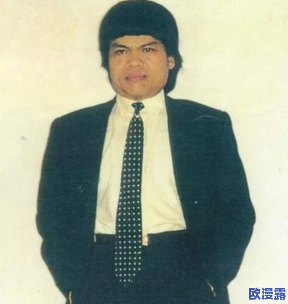 朋友老婆一个人在家我方便去吗？ 这件事情会不会引发误会，是否应该考虑她的感受和家庭关系？