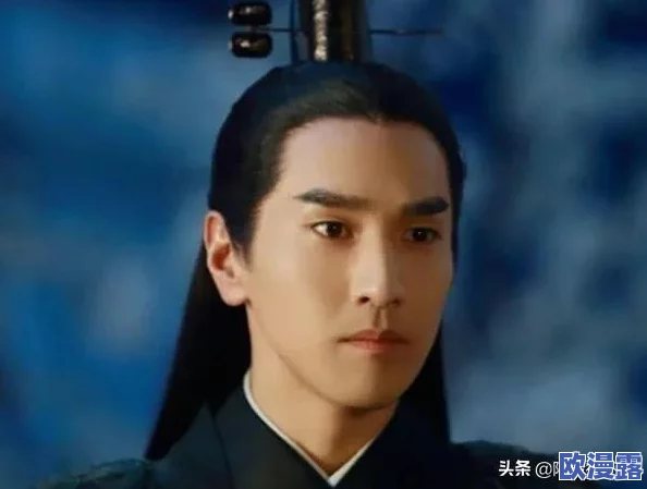 肖奈孟逸然办公室接贝微微电话，三人展开深入对话，共同探讨未来合作计划与个人情感发展