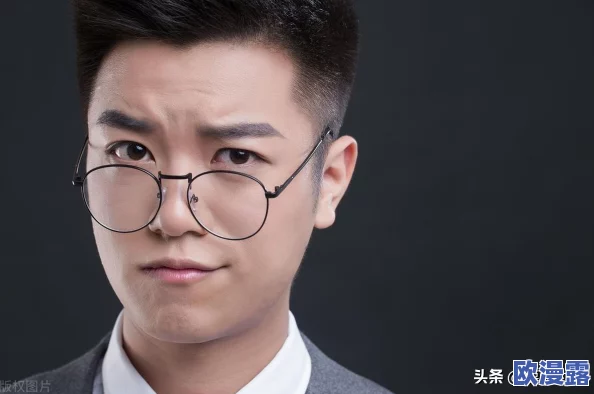 男同与农民工小伙子：讲述一段跨越社会阶层的爱情故事，展现了不同背景下人们对爱的渴望与追求