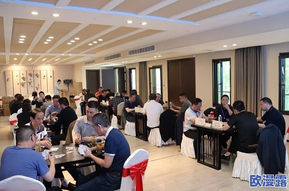 美国人打扑克又痛又叫,游戏中的紧张气氛和激烈竞争让玩家们在胜负之间感受到强烈的情绪波动与身体反应 美国人打扑克又痛又叫,游戏中的紧张气氛和激烈竞争让玩家们在胜负之间感受到强烈的情绪波动与身体反应