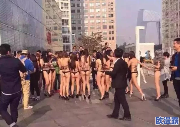 今日吃瓜-五一北京朝阳群众:目击者称某知名明星在公园与神秘人密会,疑似恋情曝光引发热议! 今日吃瓜-五一北京朝阳群众:目击者称某知名明星在公园与神秘人密会,疑似恋情曝光引发热议!