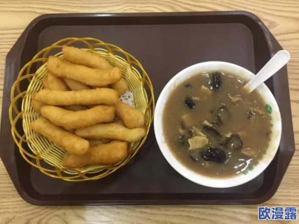 黑暗料理王之避风塘濑尿虾特色做法，巧妙融入鸡蛋的烹饪秘诀