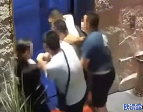 胸大边揉边从后面进去视频引发热议网友纷纷讨论视频内容与拍摄技巧成为社交媒体上的热门话题 胸大边揉边从后面进去视频引发热议网友纷纷讨论视频内容与拍摄技巧成为社交媒体上的热门话题